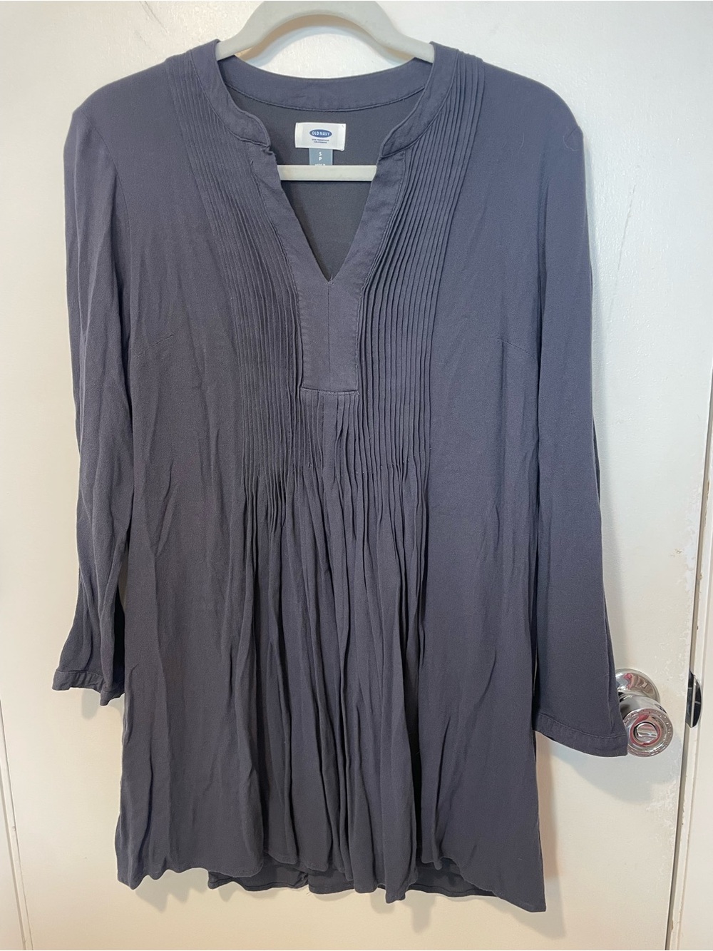 Old Navy Pintuck V-Neck Long Sleeve Dress flowy bohemian grey sz S ladies